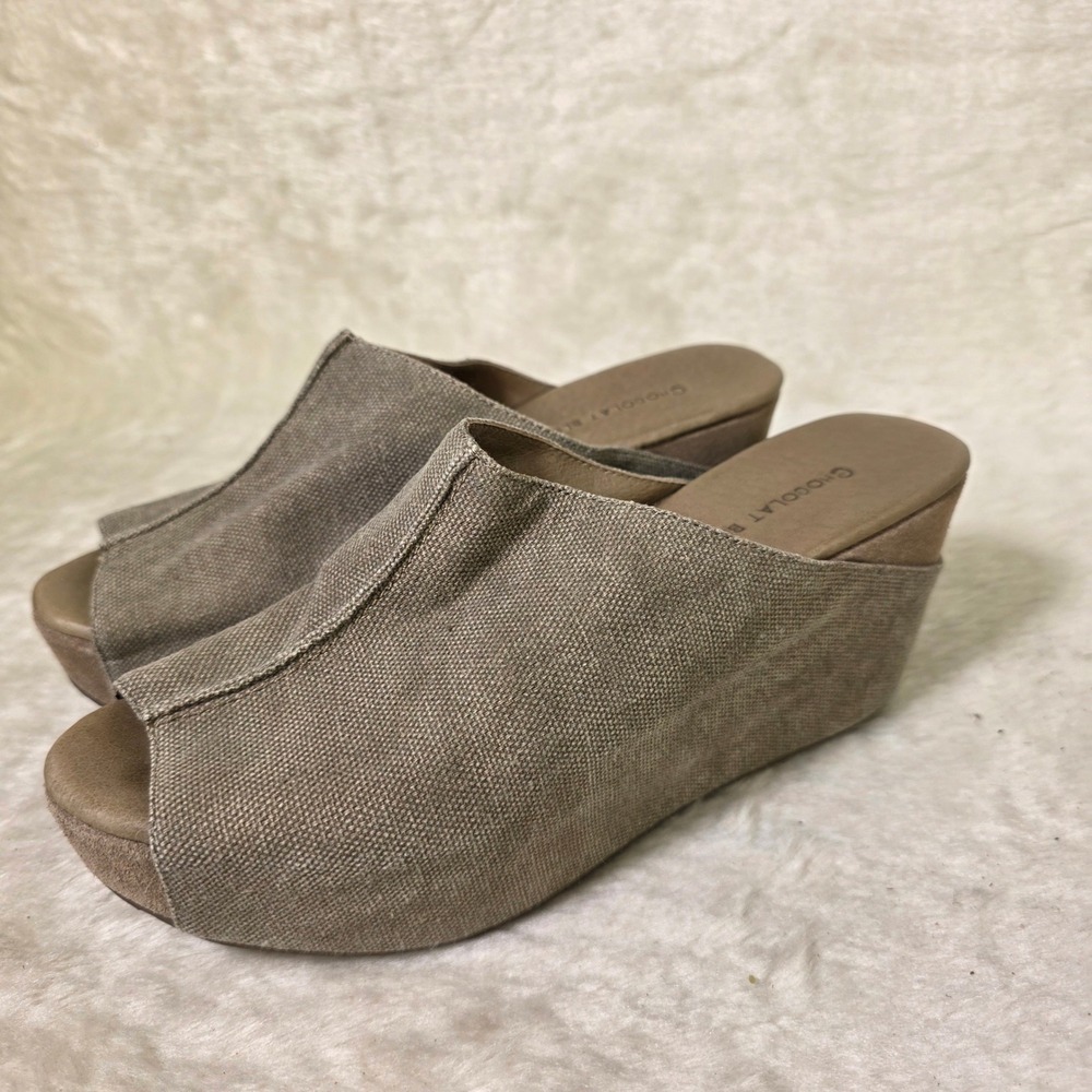 Chocolat Blu Watts Wedge Sandal Taupe Canvas Suede Peep Toe Womens 8.5 Excellent